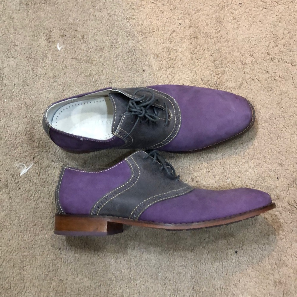 Men’s dress shoes